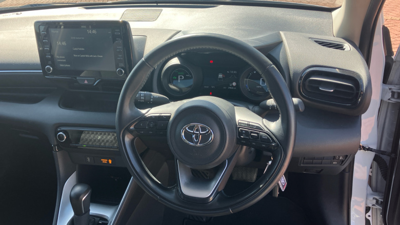 Toyota Yaris 1.5 Hybrid Design 5dr CVT Hybrid Hatchback